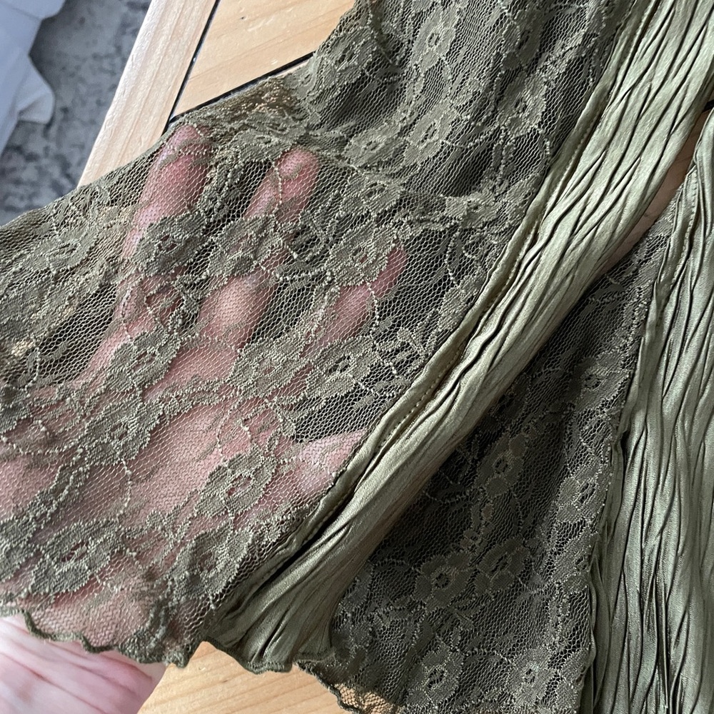 Pleated New Free People Next Dimension Button Down Shirt- Weeping Willow size M - Picture 7 of 11